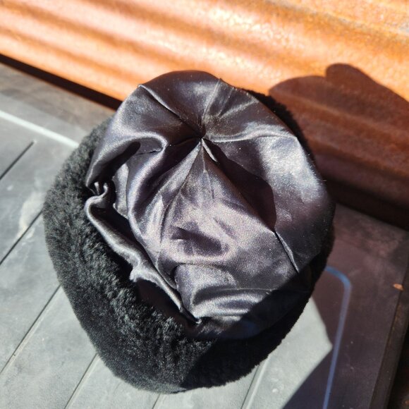 Overland sheepskin sherling cossack  hat - Picture 7 of 7